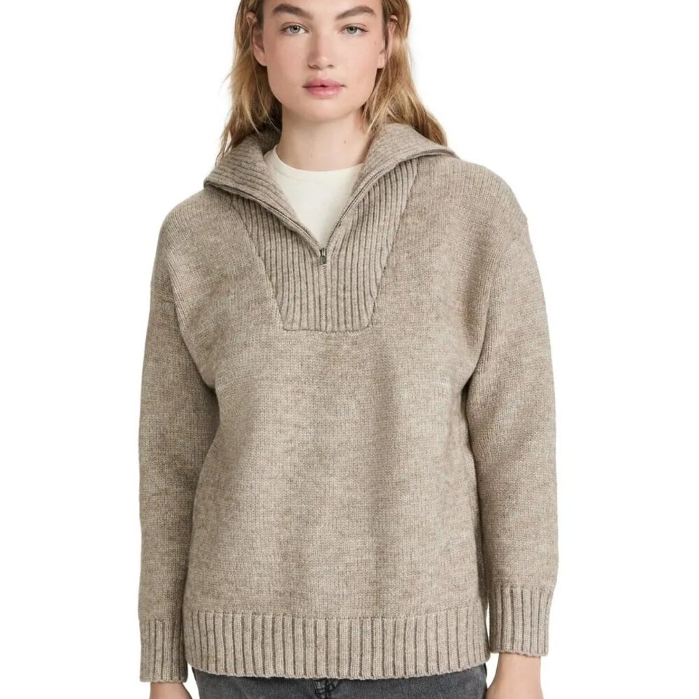 NWOT En Saison Pullover with front Zipper